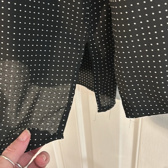 LIZ CLAIBORNE POLKA DOP DRESSY BLOUSE SIZE PM - Picture 3 of 15